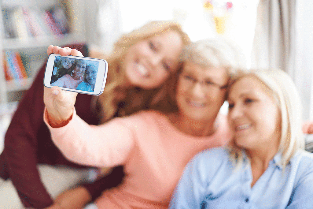 Aprendé a usar Instagram en 4 clases. Curso presencial para adultos en Flores. Subí fotos, historias y perdé el miedo a la tecnología. Inicio: 4 de Marzo.