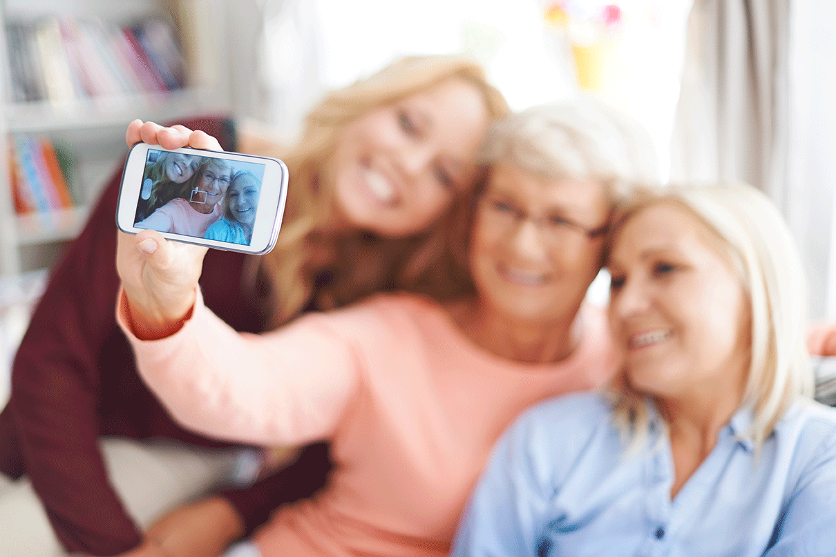 Aprendé a usar Instagram en 4 clases. Curso presencial para adultos en Flores. Subí fotos, historias y perdé el miedo a la tecnología. Inicio: 4 de Marzo.