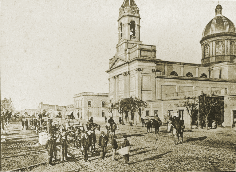 El Museo Barrio de Flores estrena su nuevo documental por el 220° aniversario del barrio. Un recorrido audiovisual narrado por Nicolás Tatasciore que fusiona archivo histórico y nuevas tecnologías para revivir las voces de Roberto Arlt, Baldomero Fernández Moreno, Alfonsina Storni y César Aira.